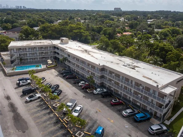 6580 Santona St #A8, Coral Gables, FL 33146