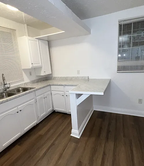 3958 S Normandie Ave #C — Photo 1