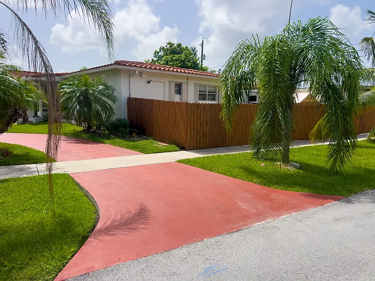 12470 SW 187th St #1 — Photo 4