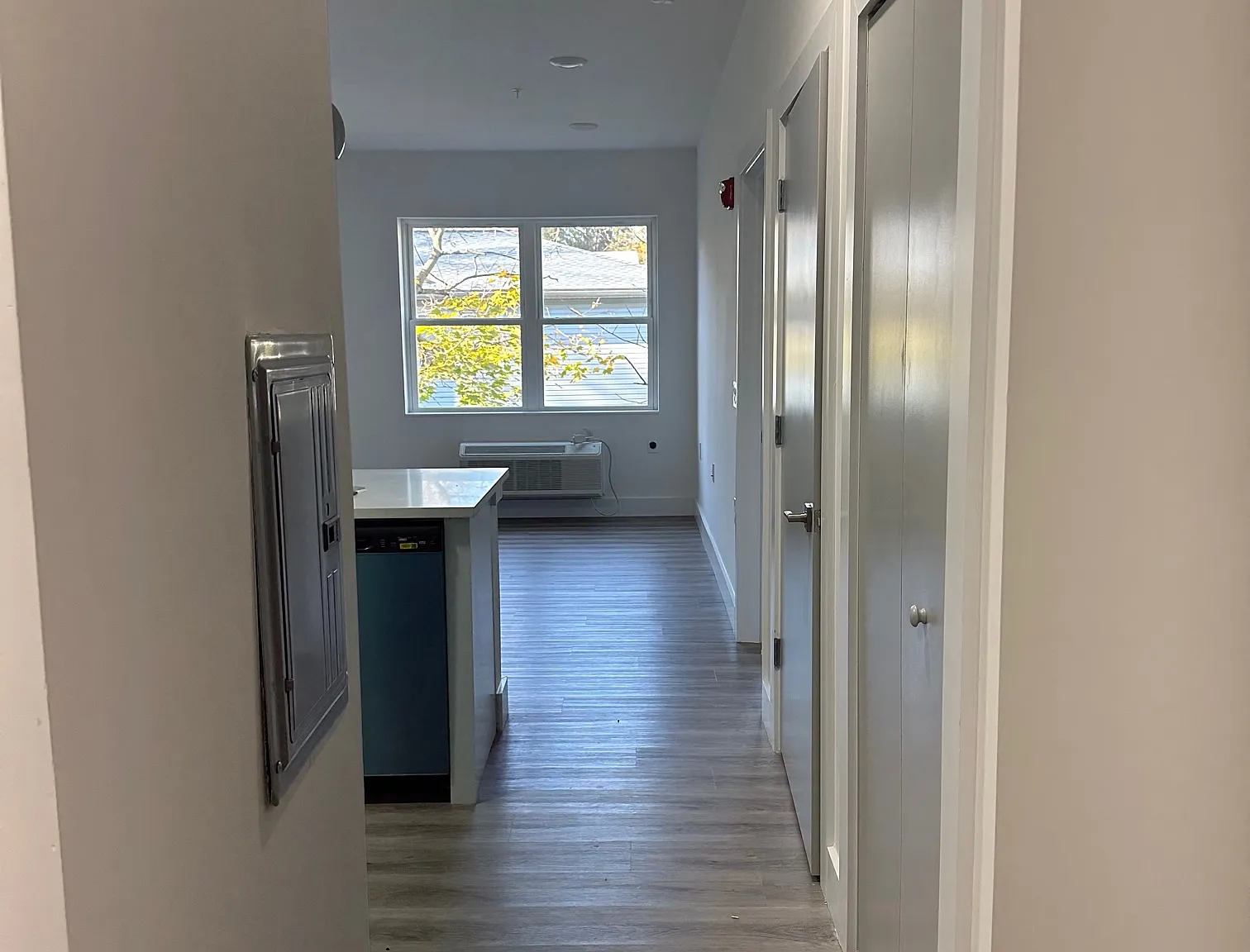 2 bed, 900 sqft, $2,450 — Photo 3
