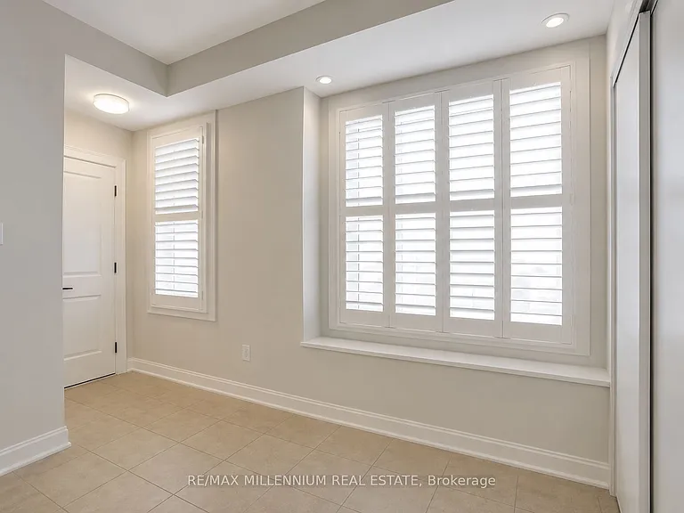 256 Royal York Rd #110 — Photo 4