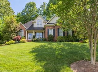 208 Pearce Dr, Jamestown, NC 27282