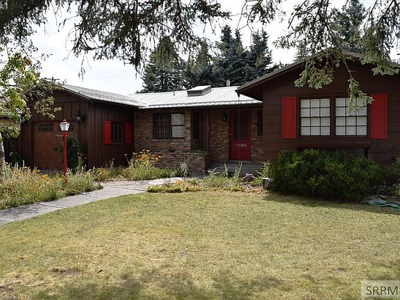 2nd image of 2360 Santalema Dr