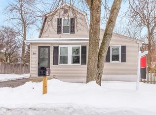 34 Dunbar St, Springfield, MA 01118