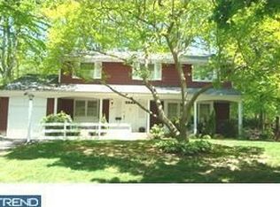 3004 Woodhaven Dr, Cinnaminson, NJ 08077