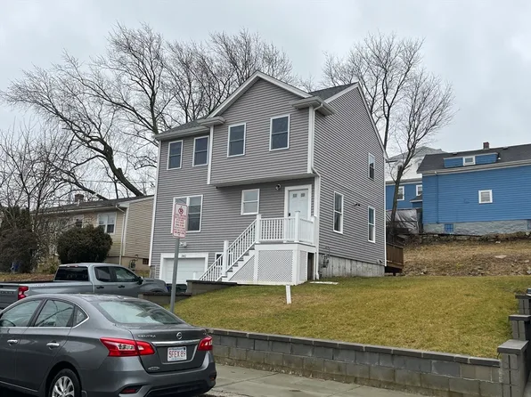 381 Tecumseh St, Fall River, MA 02721
