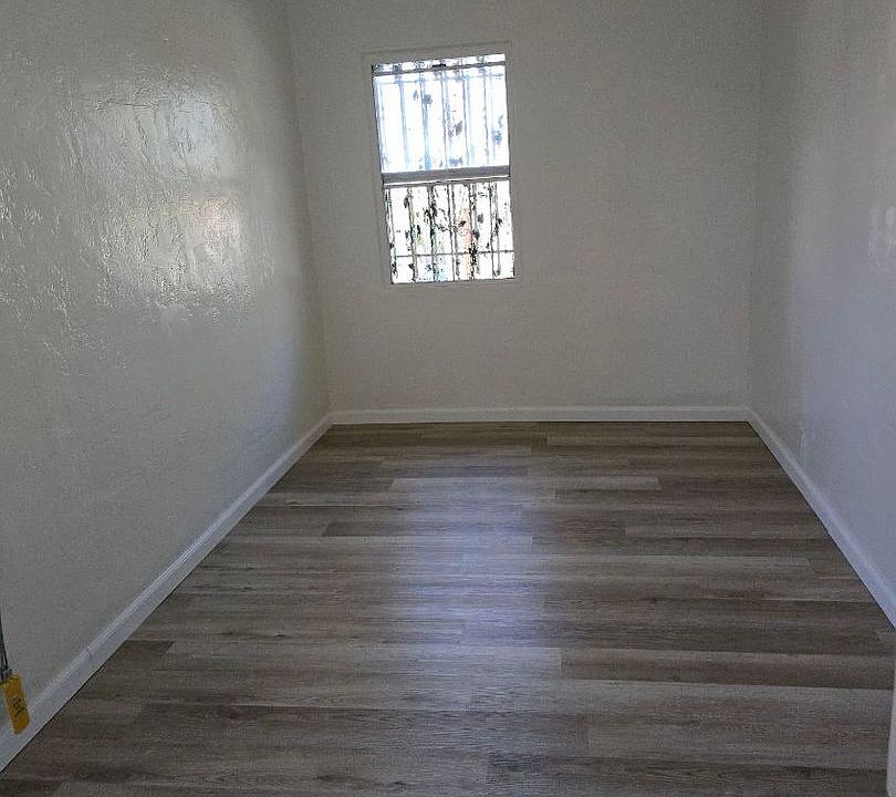 2nd image of 6215-6225 S Harvard Blvd #6223