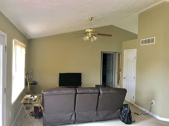 3rd image of 25 Maisie Ln
