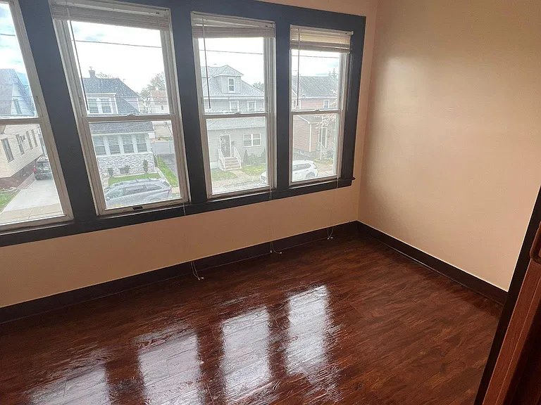 100 Trimble Ave #2 — Photo 7