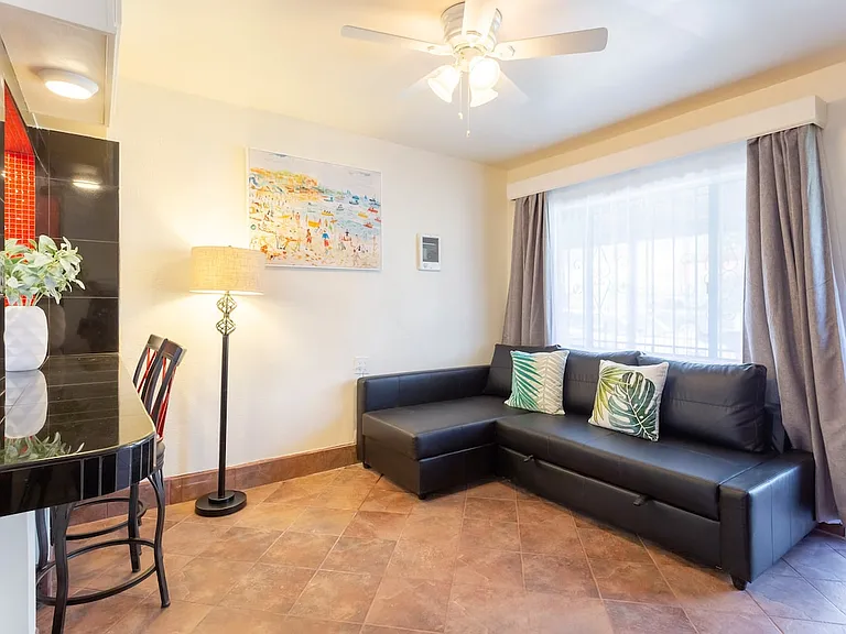3583 Chamoune Ave — Photo 4