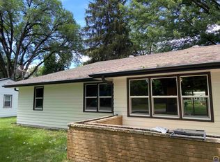 2131 NW Clay St, Topeka, KS 66608