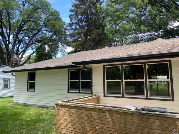 2131 NW Clay St, Topeka, KS 66608
