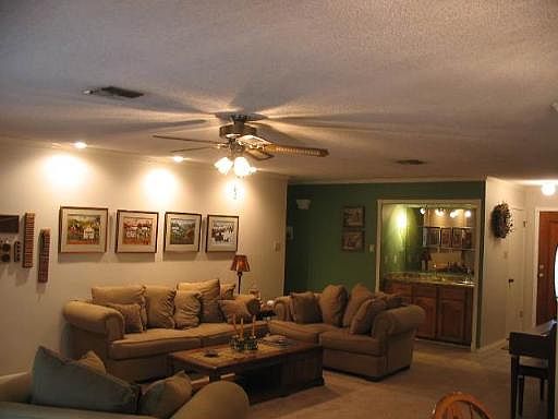 4th image of 13126 LARKABBEY DR