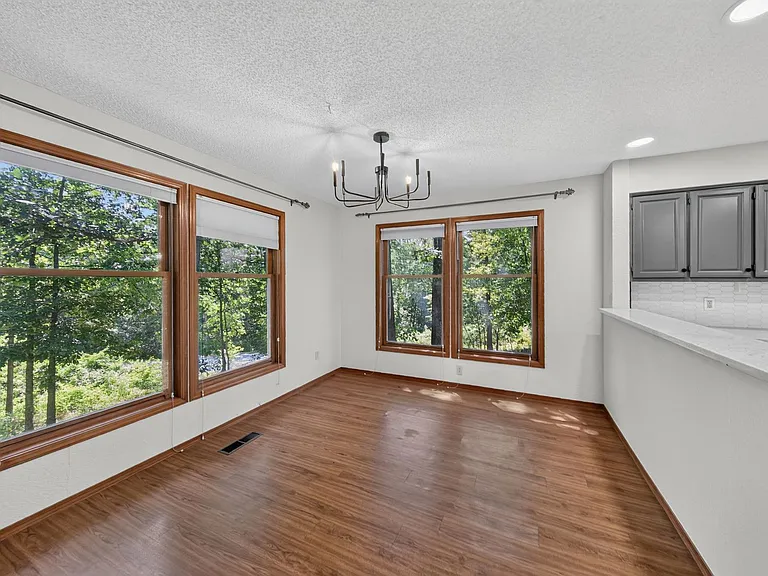 3 Joanie Ln — Photo 5