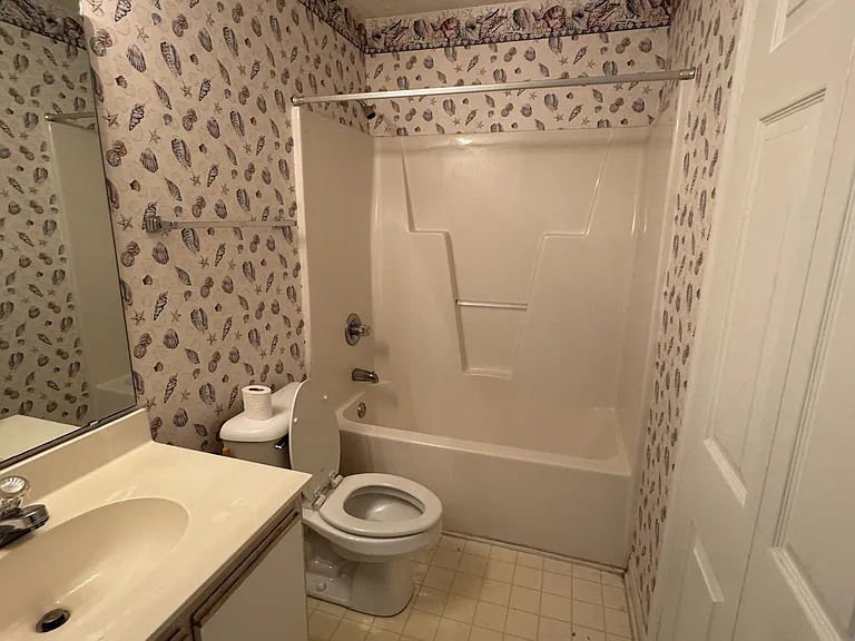556 White River Dr #44B-1 — Photo 9