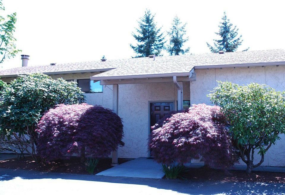 1st image of 1224 SW 132nd Ln APT 611