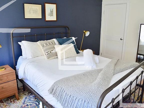 4th image of 34 E Springfield St #5
