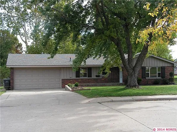 124 S Fenway Pl, Bartlesville, OK 74006