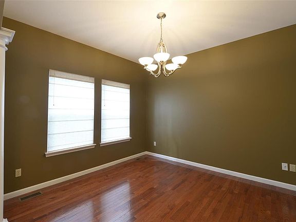 3rd image of 406 N Sarah St
