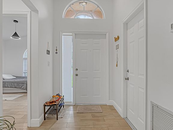 5th image of 1784 Barnstable Road