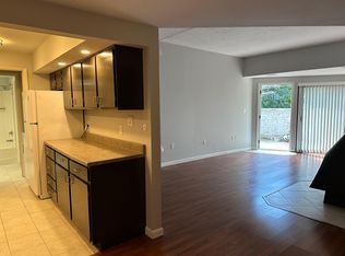 801 Stratford Dr APT 13, State College, PA 16801