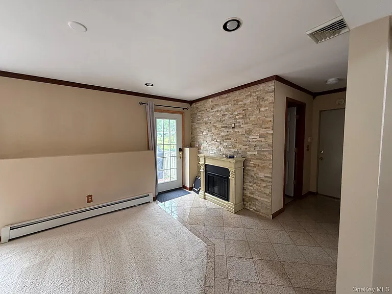 9 Ashland Ave — Photo 25