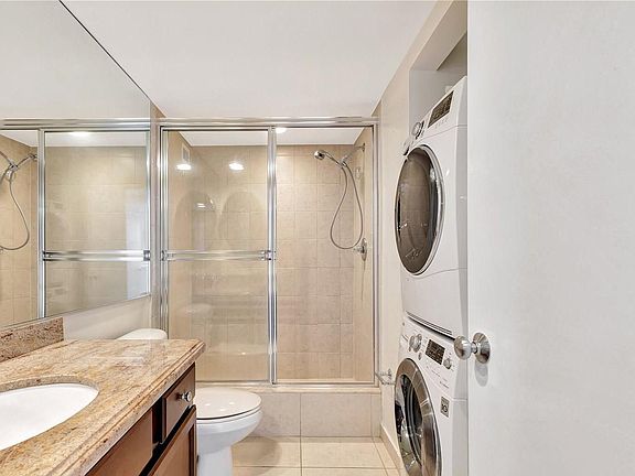4th image of 5600 Collins Ave APT 7P