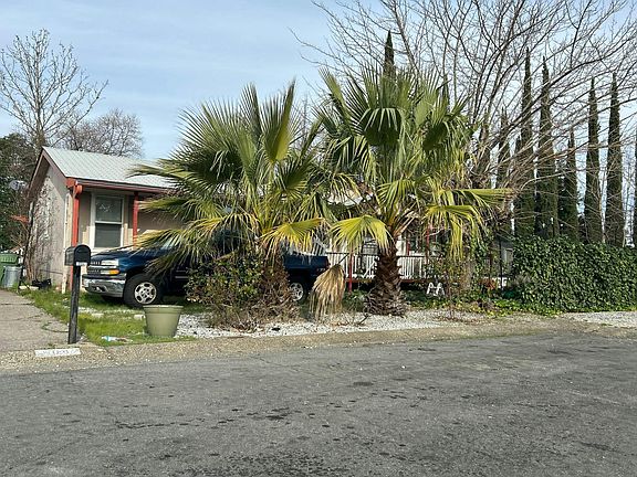 3rd image of 1047 Valli Ct