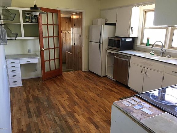 4th image of 243 W 30th St