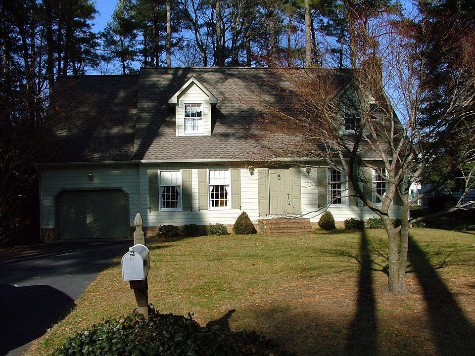 1st image of 37566 Pine Rd