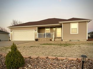 2011 Monroe St, Ellis, KS 67637