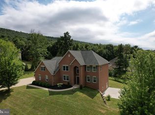 311 Treetops Dr, State College, PA 16801
