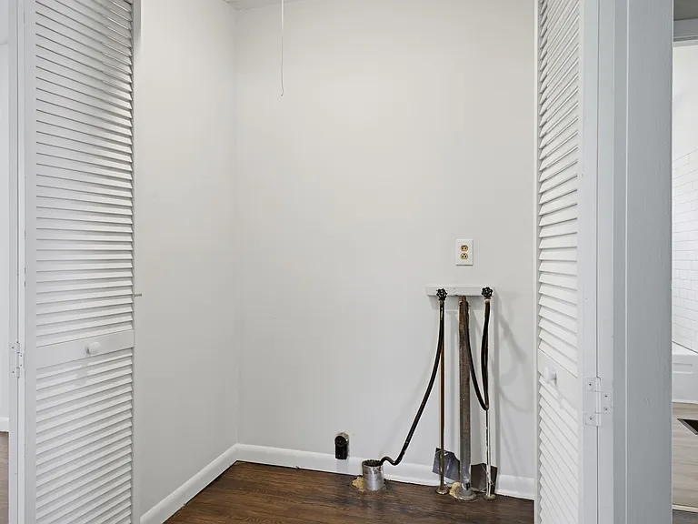 713 Elissa Dr — Photo 16