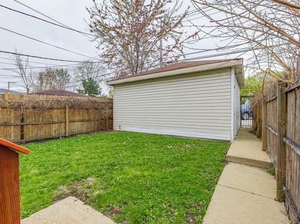9138 S Greenwood Ave, Chicago, IL 60619