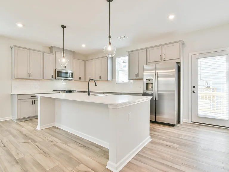 2390 Whistler Way NE — Photo 8