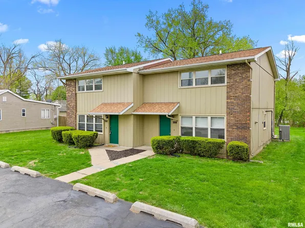 6205-6207 N Northmoor Ct, Peoria, IL 61614