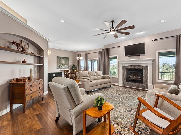 3rd image of 500 N Fiddlers Creek St