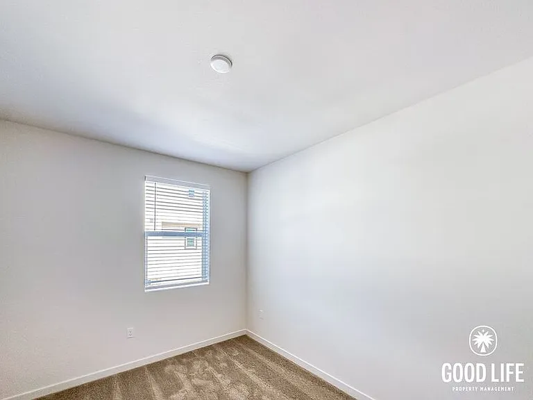 7006 Solara Way — Photo 32