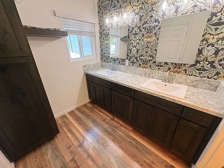 2212 N Edison St — Photo 11