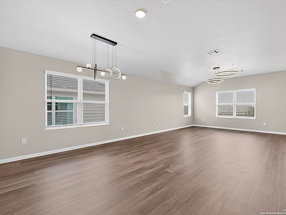 4th image of 6806 Bale Ridge