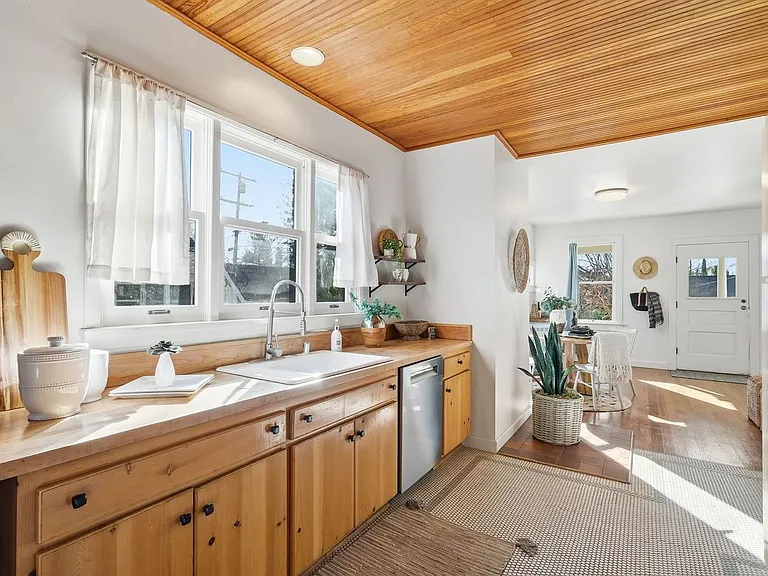 1440 Center St — Photo 20
