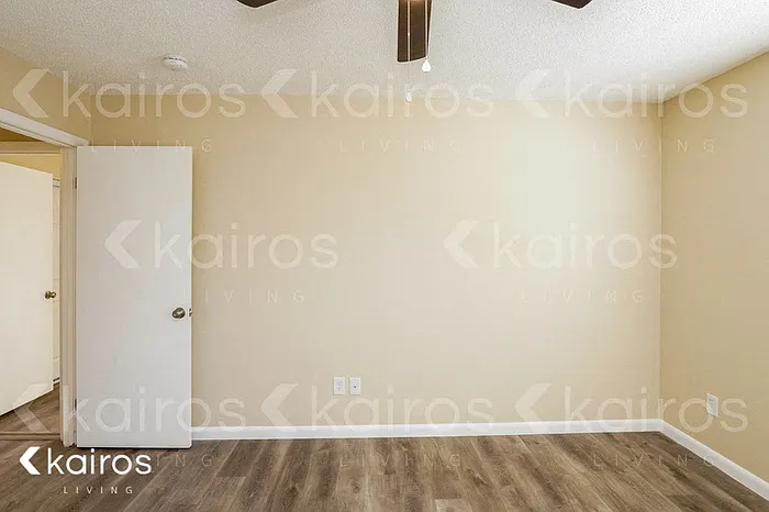 16 Spring Loop Cir — Photo 11
