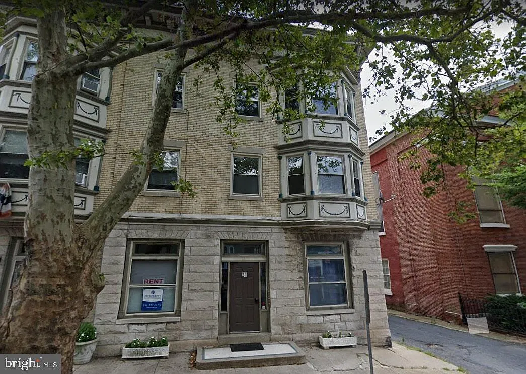 1 bed, 1.0 bath, 8964 sqft, $1,250 — Photo 1