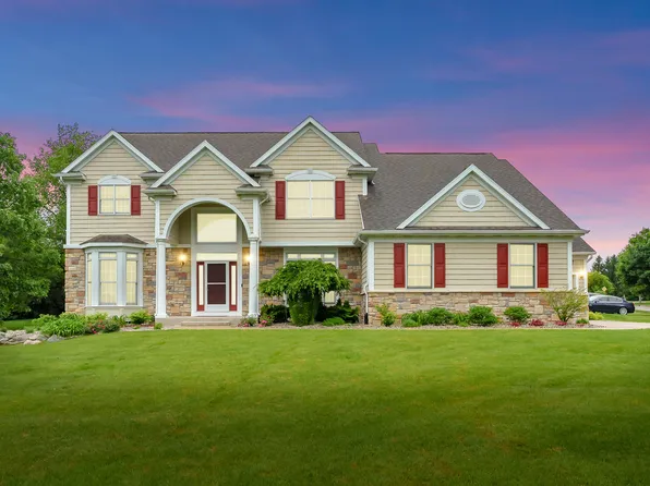 6380 McGillicuddy Ln, Portage, MI 49024