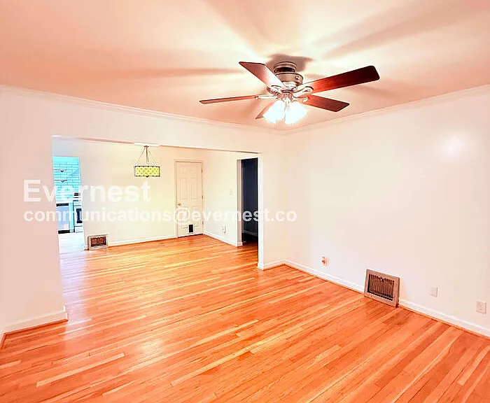 1557 Leroy St — Photo 13