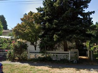 9537 Ashworth Ave N, Seattle, WA 98103