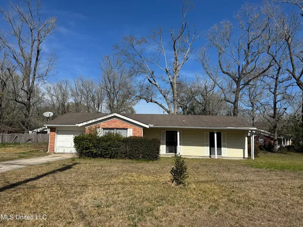 309 S Steele Ave, Picayune, MS 39466