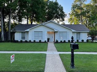 927 Daventry Dr, Baton Rouge, LA 70808