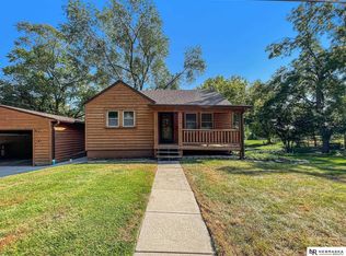 1402 Warren St, Bellevue, NE 68005