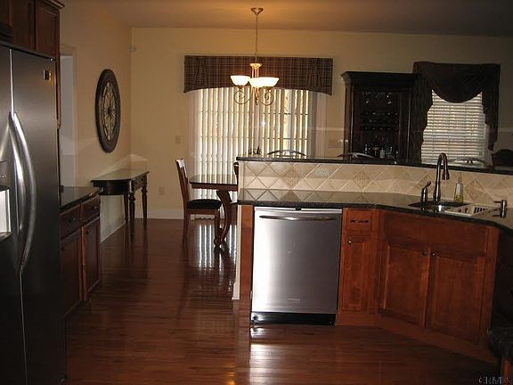 4th image of 44 Chatsworth Way